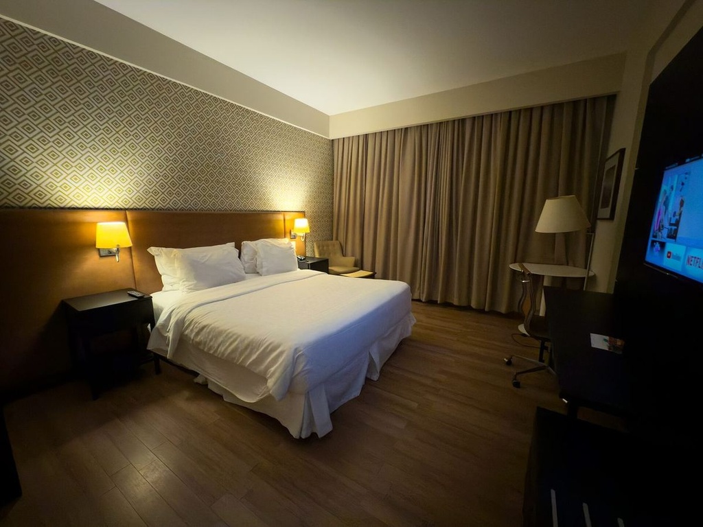 306